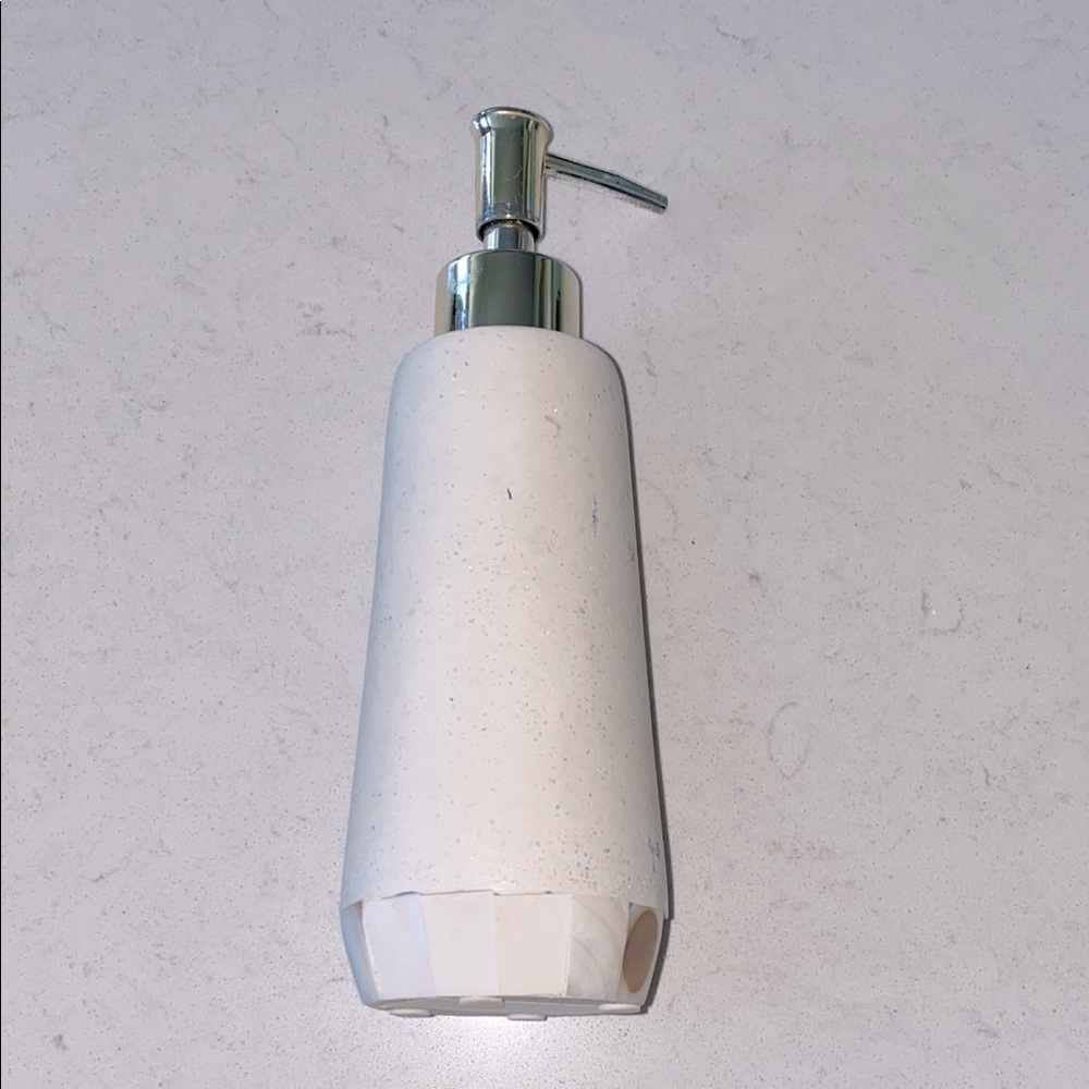White Soap Dispenser with Silver Pump‎